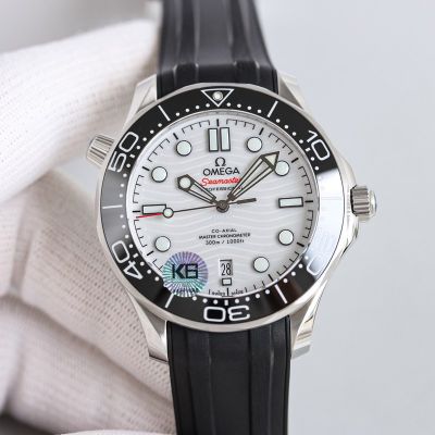 Omega Seamaster 42MM 8800 Movement Super-LimiNova Coating White/Black Dial Watch